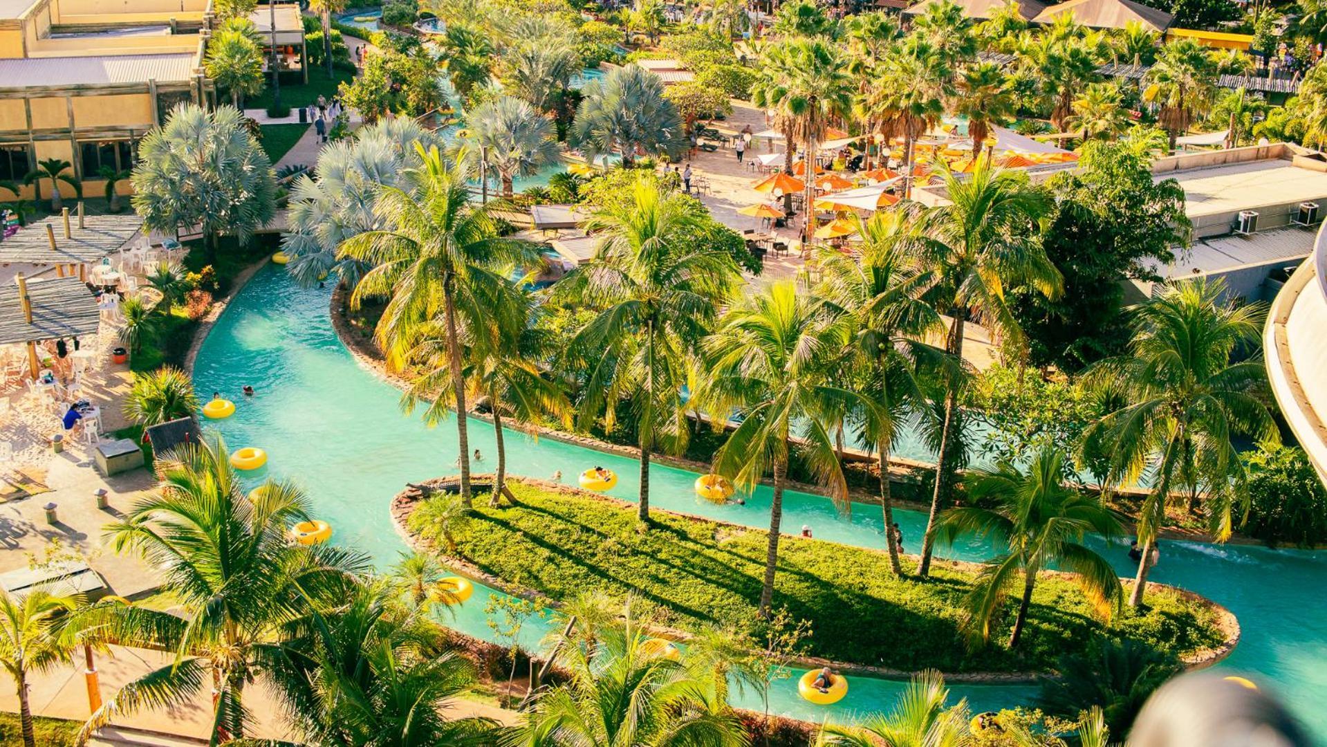Hot Beach Resort Olímpia Eksteriør billede The artificial river at the Atlantis Paradise Island