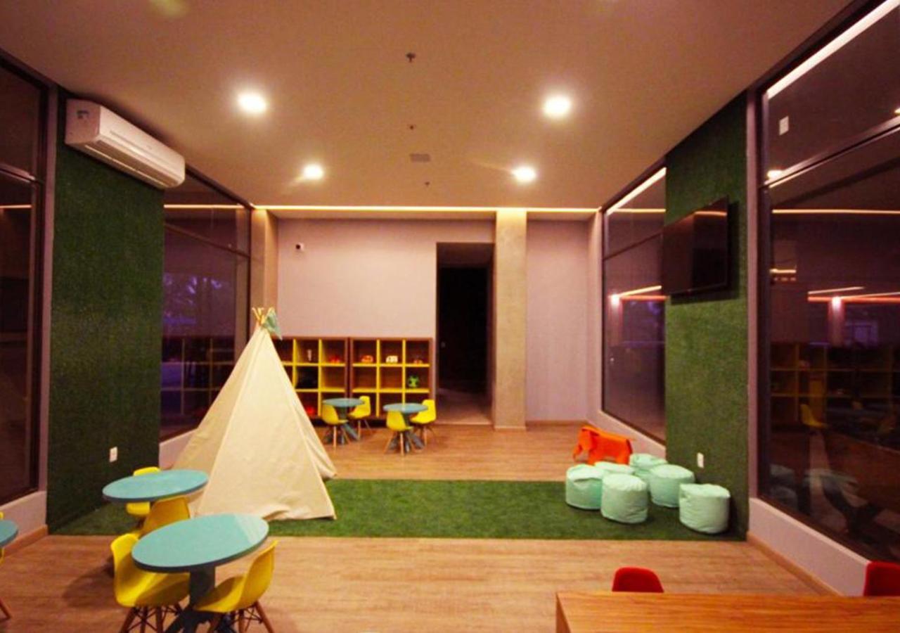 Hot Beach Resort Olímpia Eksteriør billede Children's room
